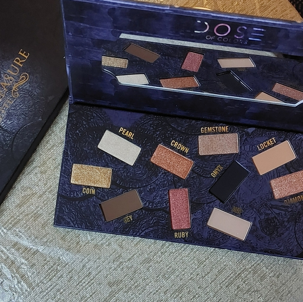 🌟Dose of Colors Hidden Treasure Palette